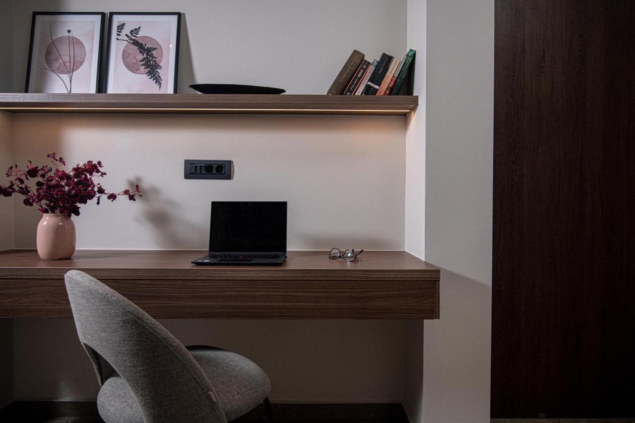 The Pink Penthouse Apartment Heraklion  ภายนอก รูปภาพ